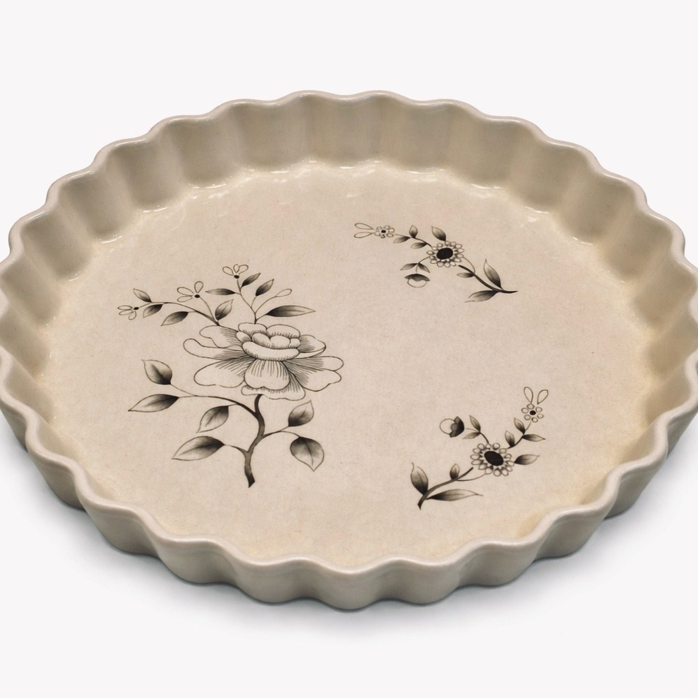 Southhampton Stoneware Round Quiche Baking Dish Scalloped Rim Floral Japan 10" - Picture 5 of 5